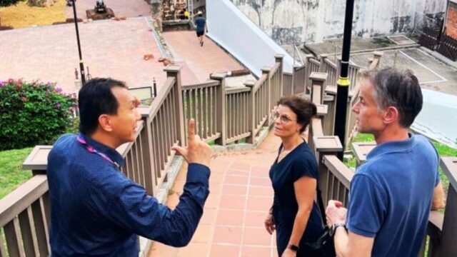 Tourist Guide Melaka Teh Tiong Lay 02